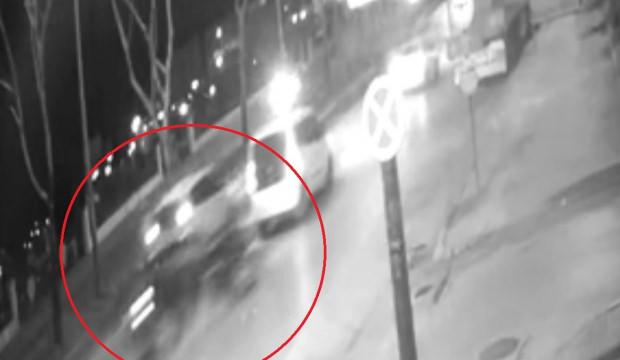 Bursa'daki feci kaza: İkiye b&ouml;l&uuml;nen ara&ccedil;tan kurtuldu