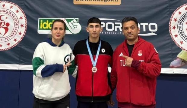 Esenler Altınayak Spor Kul&uuml;b&uuml;'n&uuml;n sporcusu Wushu Şampiyonası'nda T&uuml;rkiye'yi temsil edecek!