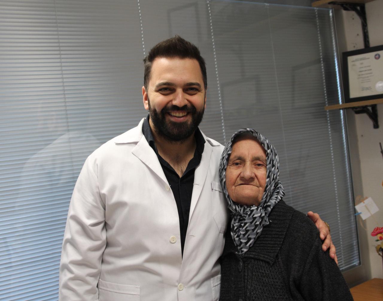  Genel Cerrahi Uzmanı Opr. Dr. Turan Can Yıldız ve Hediye Şanal (82)