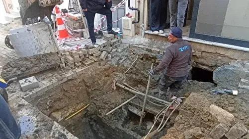 Tekirdağ Şarköy'de altyapı kazası: İçme suyuna kanalizasyon karıştığı iddiası bölge halkını ayağa kaldırdı.