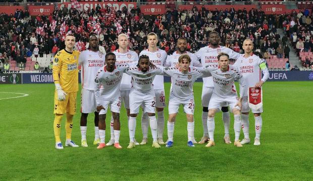 Samsunspor - Rayo Vallecano! İlk 11'ler