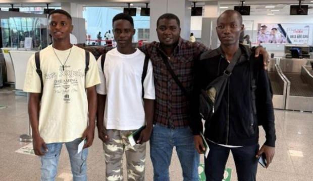 S&uuml;per Lig devinden transfer harekatı! Afrika'dan 3 oyuncu İstanbul'a geldi