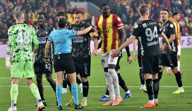 S&uuml;per Lig'de &ccedil;ılgın ma&ccedil;! Puanı 90+9'da kurtardılar