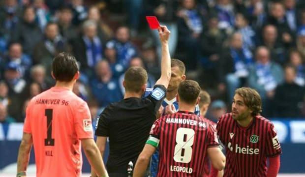 S&uuml;per Lig'in eski yıldızları 2-2 biten ma&ccedil;a damga vurdu! Gol, kırmızı kart, penaltı...