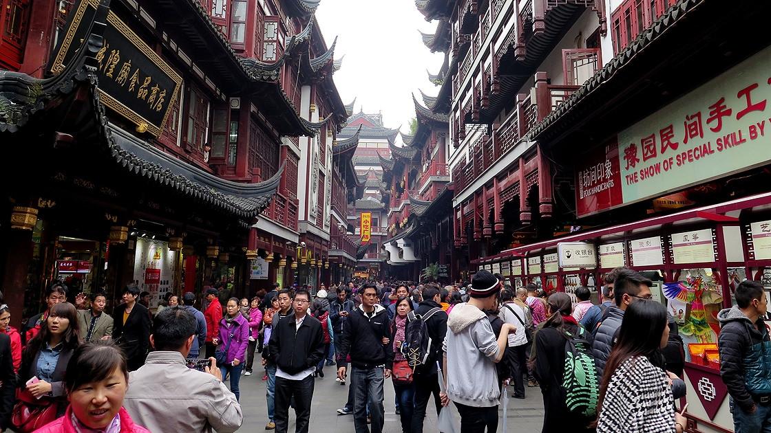 Milyonlarca mezun iş arıyor: Çin'de genç işsizlik tablosu alarm veriyor