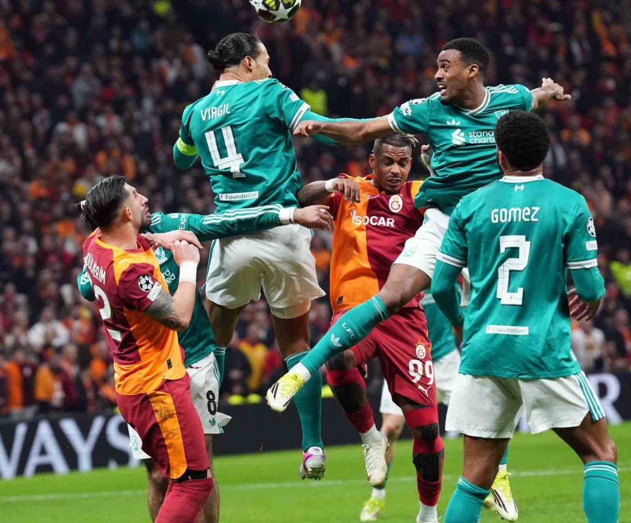 Rams Park'ta 1-0 Galatasaray üstünlüğünde biten Liverpool karşılaşmasından bir kare