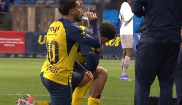 Bel&ccedil;ika ligindeki ma&ccedil;ta M&uuml;sl&uuml;man futbolcular orucunu a&ccedil;tı!