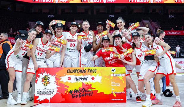 Bir hayal ger&ccedil;eğe d&ouml;n&uuml;şt&uuml;! Milli Takım Berlin'e gidiyor