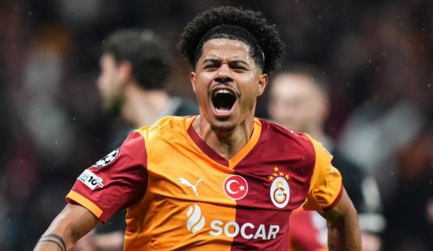 Brezilya'da 50 yıl sonra ilk! Gabriel Sara sahaya &ccedil;ıkmadan tarihe ge&ccedil;ti