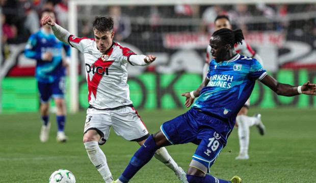 &Ccedil;eyrek final hayali kıl payı ka&ccedil;tı! Samsunspor, Rayo taraftarlarının t&uuml;ylerini &uuml;rpertti