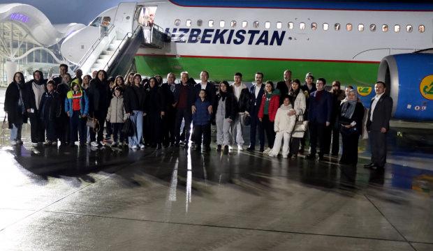160 depremzede &Ouml;zbekistan'ın misafiri oluyor! Hatay'dan uğurlandılar