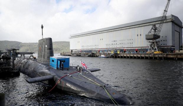 N&uuml;kleer denizaltıların bulunduğu &uuml;sse girmeye &ccedil;alıştılar! Casus iddiası