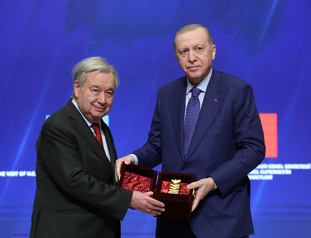 Cumhurbaşkanı Recep Tayyip Erdoğan, Cumhurbaşkanlığı Külliyesi'nde düzenlenen törende Birleşmiş Milletler (BM) Genel Sekreteri Antonio Guterres’e Atatürk Uluslararası Barış Ödülü takdim etti, 12 Mart 2026