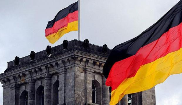 Almanya'da se&ccedil;im s&uuml;rprizi! 35 yıl sonra bir ilk