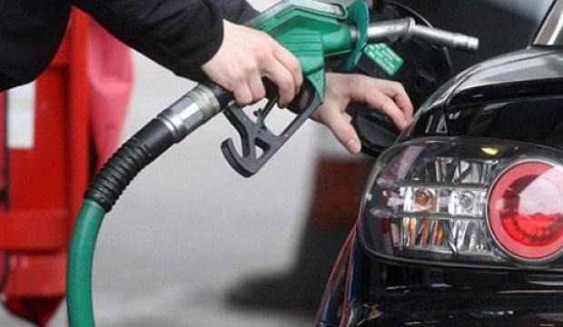 Sri Lanka'da "yakıt tasarrufu" amacıyla &ccedil;arşamba g&uuml;nleri tatil ilan edildi