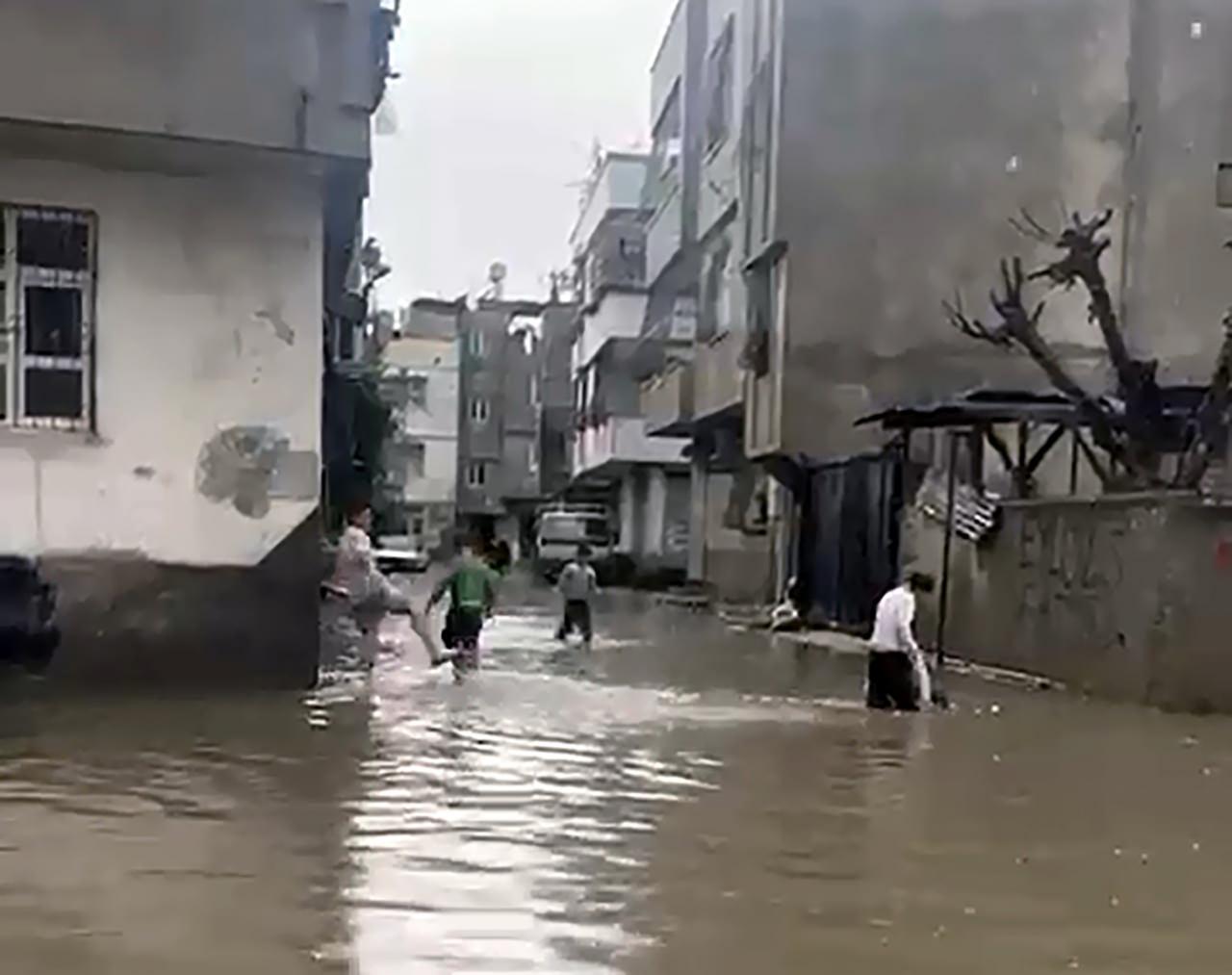 Ekipler çalışma başlattı.