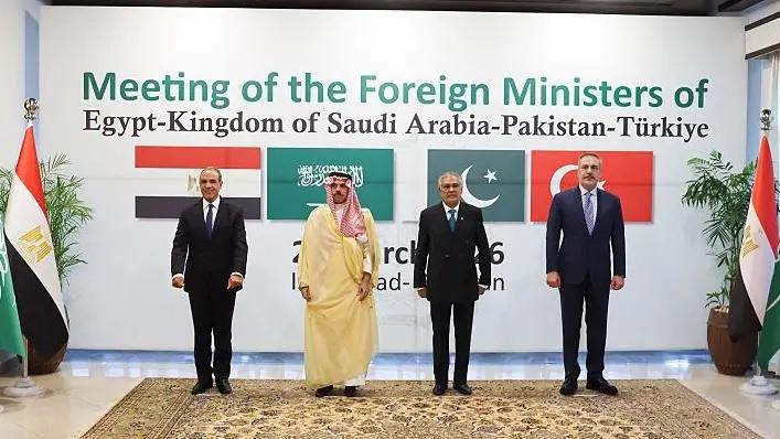 Dışişleri Bakanı Hakan Fidan, İslamabad'da Pakistan, Mısır ve Suudi Arabistanlı mevkidaşlarıyla Ortadoğu'daki son gelişmelerin ele alındığı görüşmelere katıldı. - 29 Mart 2026