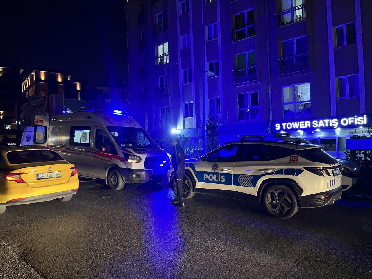 Olay yerine çok sayıda ekip sevk edildi. 