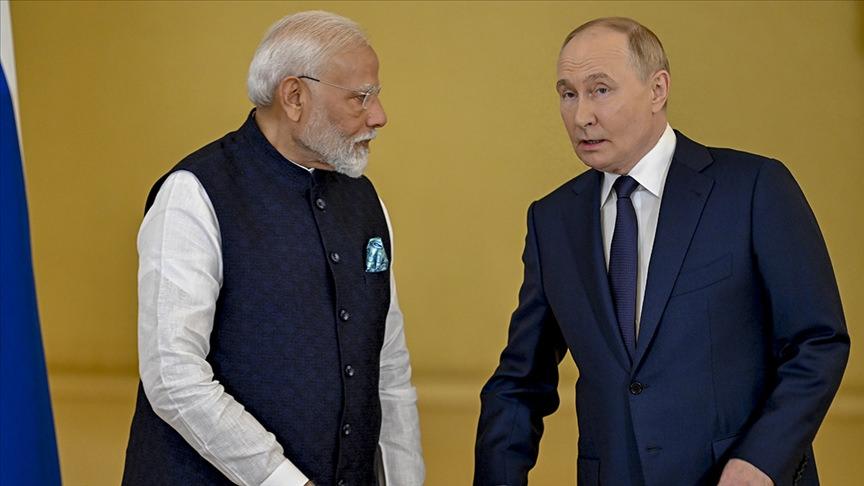 Hindistan Başbakanı Narendra Modi ve Rusya Devlet Başkanı Vladimir Putin