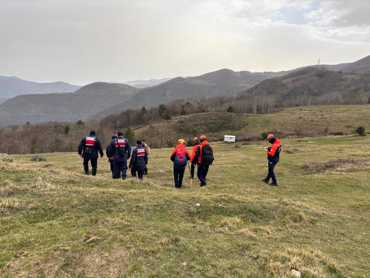 5 personelle arama çalışması yapılıyor.