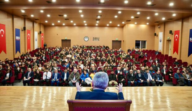 &Uuml;niversitede dikkat &ccedil;eken uygulama: Rekt&ouml;rle birebir g&ouml;r&uuml;şme fırsatı