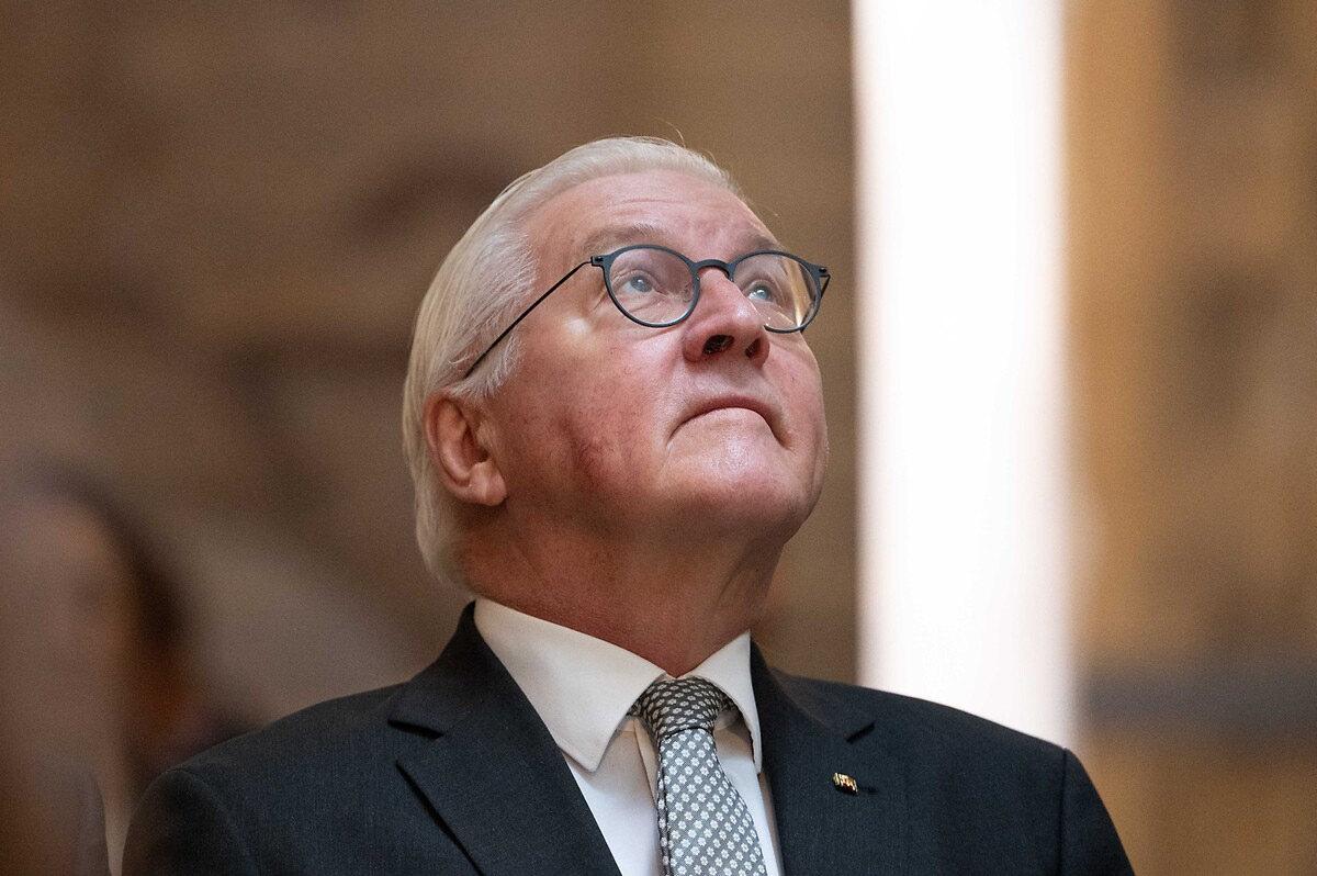 Almanya'da cumhurbaşkanlarının 5 yıllık görev süresi bulunuyor. Şubat 2022'de ikinci dönemi için seçilen Steinmeier, Ocak 2027'de makamından ayrılacak.