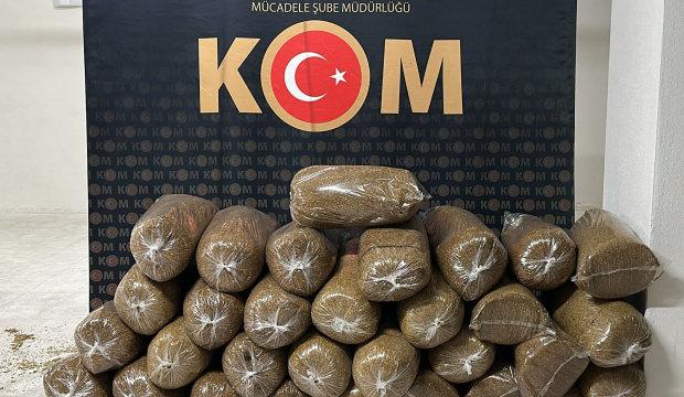 Kırşehir&rsquo;de ka&ccedil;ak t&uuml;t&uuml;n sevkiyatına polis engeli: Ara&ccedil;tan 200 kilo t&uuml;t&uuml;n &ccedil;ıktı!