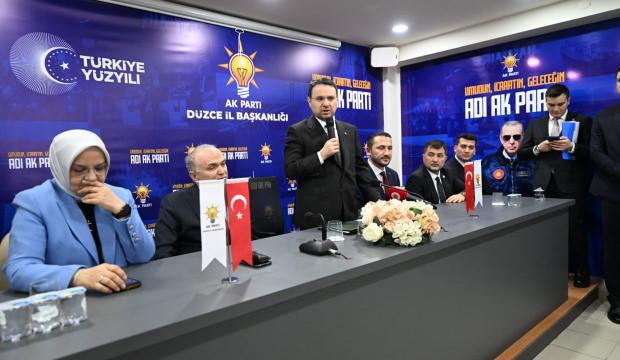 Adalet Bakanı G&uuml;rlek, AK Parti D&uuml;zce İl Başkanlığında konuştu