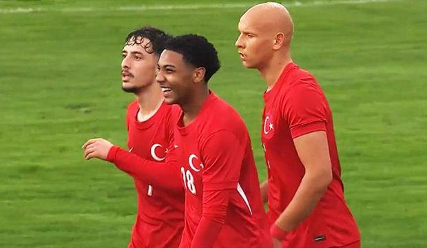 Babası T&uuml;rk annesi Afrikalı! Milli Takım'ın yeni yıldızı ilk ma&ccedil;ında şov yaptı