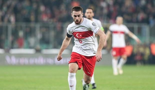 Beşiktaş taraftarından Montella'ya Orkun tepkisi! 'Transferden &ouml;nce değişmez isim olan...'