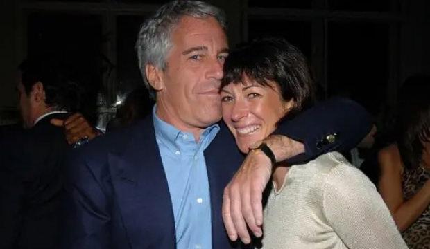 Epstein mağdurları ilk kez bir araya geldi! "G&ouml;zlerimizdeki korkuyu seviyordu"