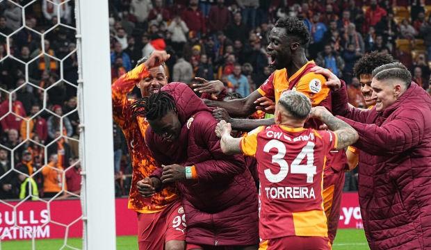 Galatasaray'da bir devir sona eriyor! Yıldız futbolcu oynamak istediği takımı a&ccedil;ıkladı