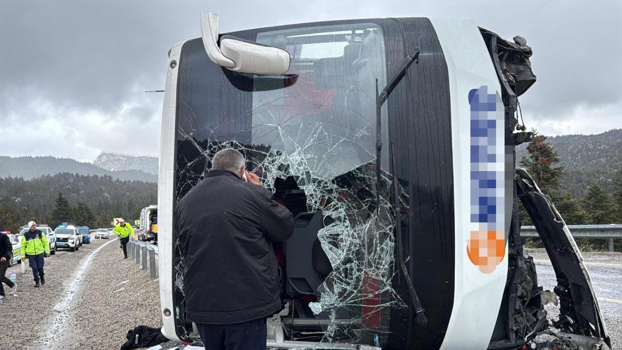 Olay yerine çok sayıda ekip sevk edildi.