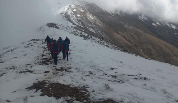 Kayıp amat&ouml;r dağcı sığındığı bağ evinde sağ bulundu