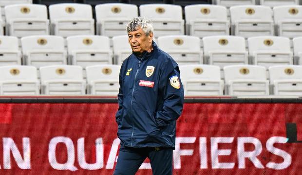 Mircea Lucescu antrenman &ouml;ncesi yere yığıldı! Hastaneye kaldırıldı