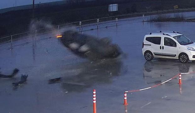 Otomobilin 60 metre boyunca defalarca takla attığı kaza kamerada!