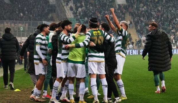 Adım adım şampiyonluğa gidiyorlar! 41 bin taraftar &ouml;n&uuml;nde kritik zafer