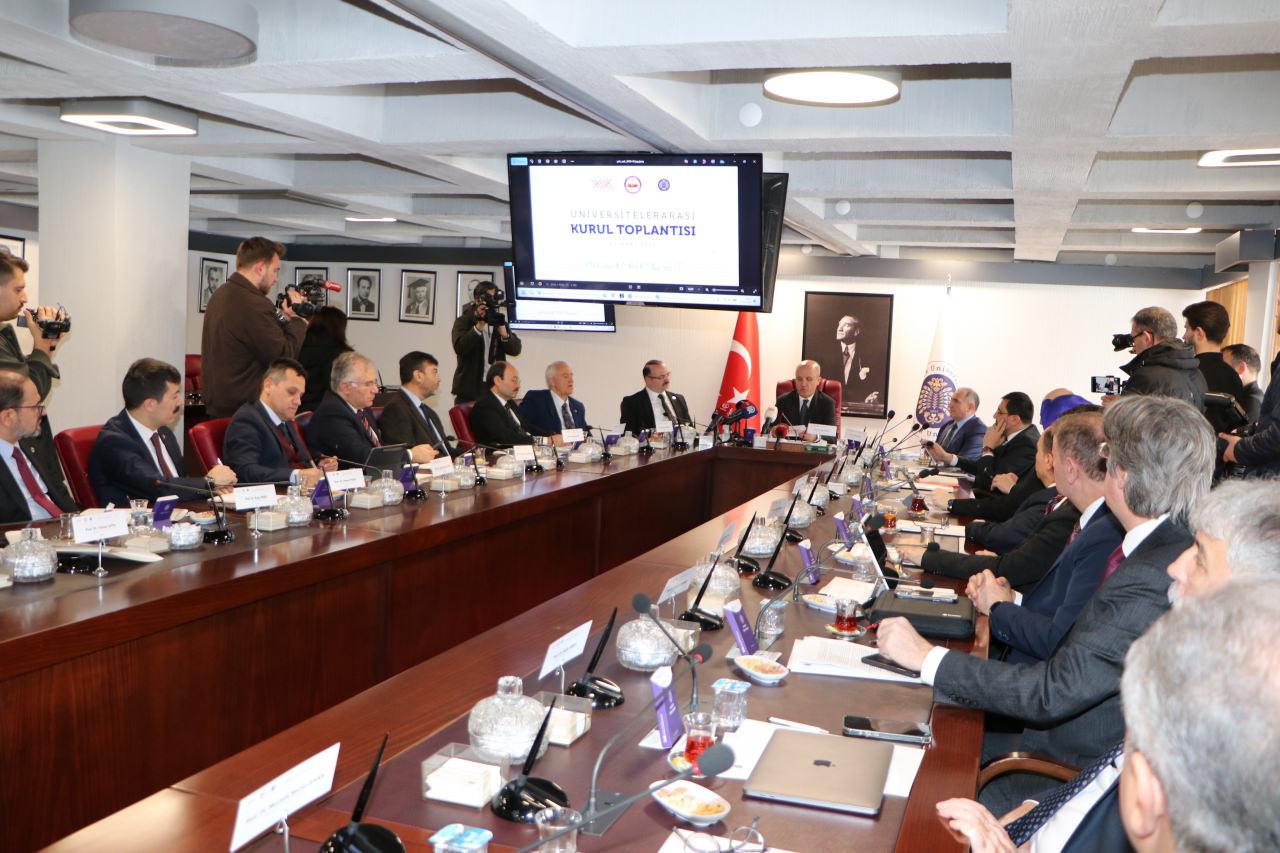 Yükseköğretim Kurulu (YÖK) Başkanı Prof. Dr. Erol Özvar, Atatürk Üniversitesi'nde düzenlenen Üniversitelerarası Kurul (ÜAK) Toplantısı'na katıldı.