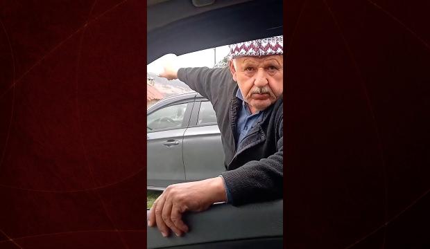 Yaşlı amcanın y&ouml;resel tabirlerle yol tarifi dinleyenleri g&uuml;ld&uuml;rd&uuml;