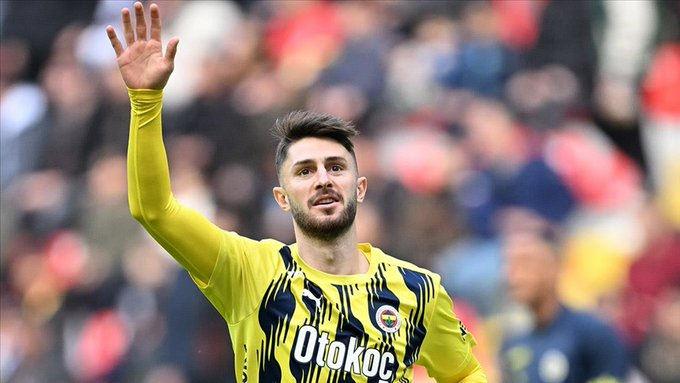Fenerbahçeli futbolcu İsmail Yüksek