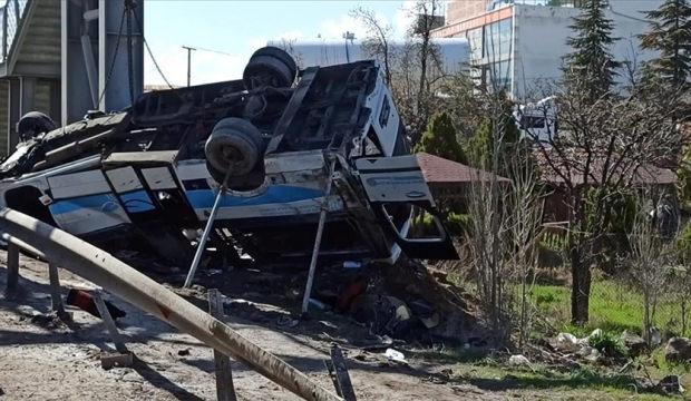 5 kişinin &ouml;ld&uuml;ğ&uuml; Ankara'daki kahreden kazanın g&ouml;r&uuml;nt&uuml;leri ortaya &ccedil;ıktı