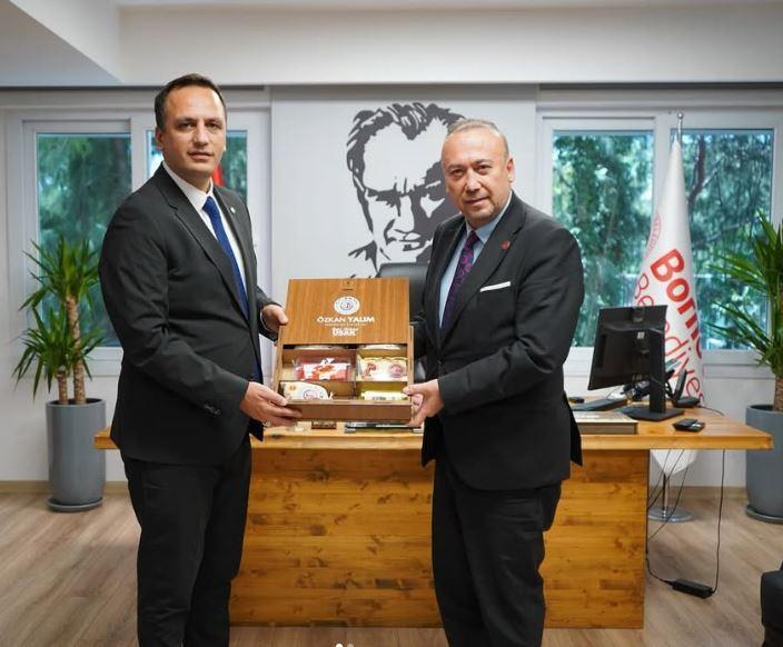 Uşak Belediye Başkanı Özkan Yalım'ın, İzmir Bornova Belediye başkanı Ömer Ekşi'yi ziyareti- Temmuz2025