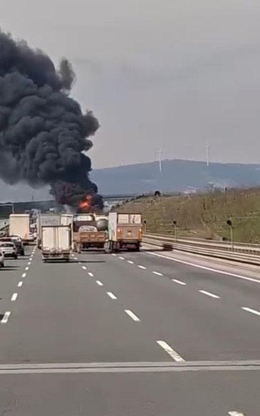 Bölgede dumanlar, tüm gökyüzünü kapladı. 