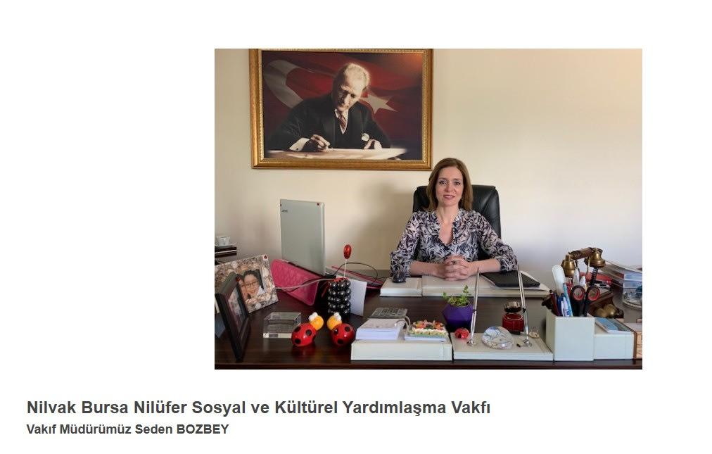 Bugün vakfın internet sitesi incelendiğinde Mustafa Bozbey'in ikinci eşi Seden Bozbey'in müdür olarak görev yaptığı görülüyor.