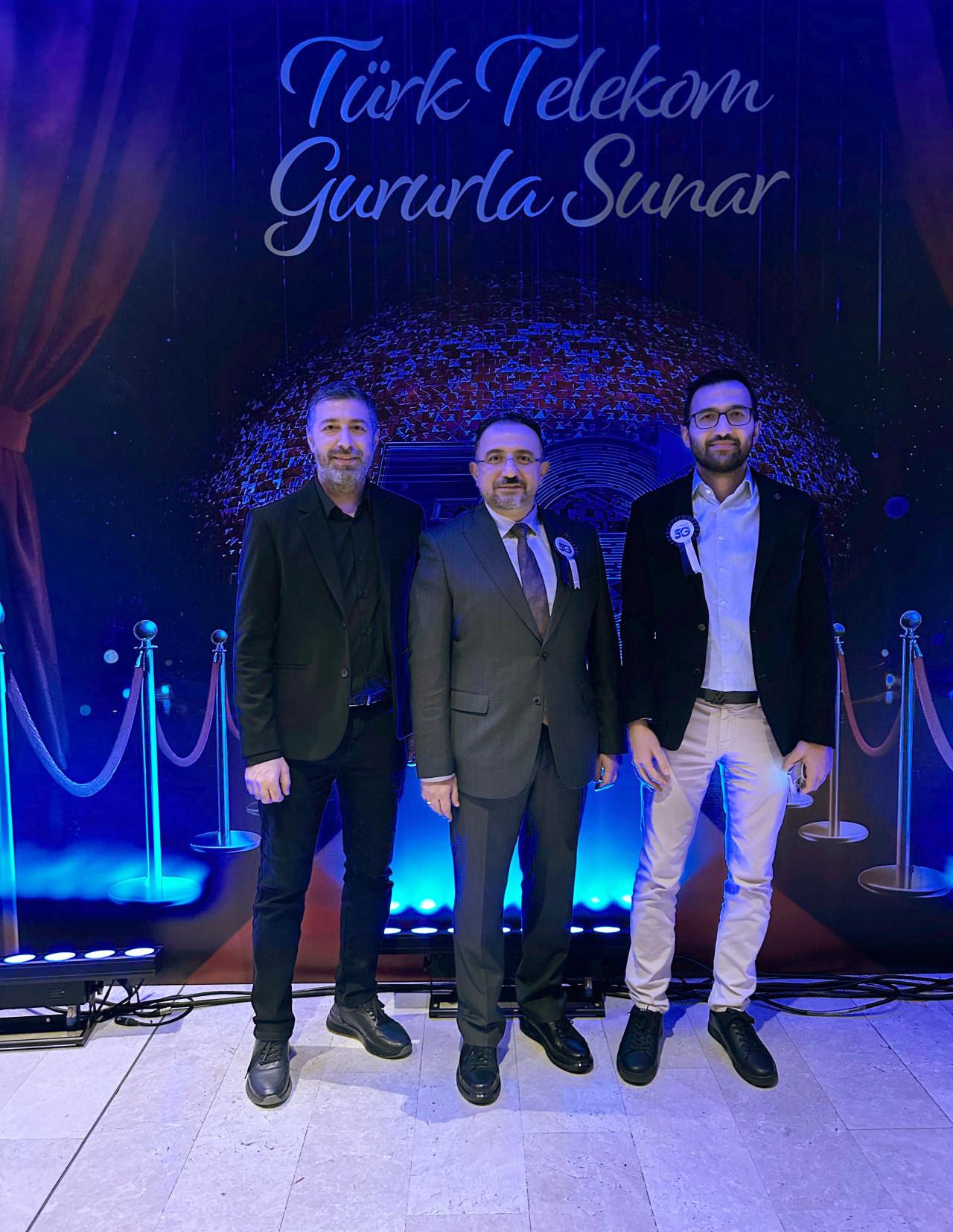 Soldan sağa: Haber7 Yayın Koordinatörü Fuat Öner, Haber7 Genel Yayın Yönetmeni Osman Ateşli, Kanal7 Medya Grubu Bilgi Teknolojileri Daire Başkanı ve Z3 Yazılım Genel Müdürü Ali Arslan (2026)