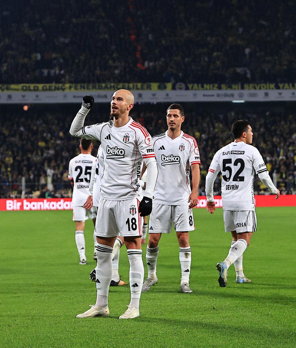 Beşiktaş'ta 4 isim kart sınırında