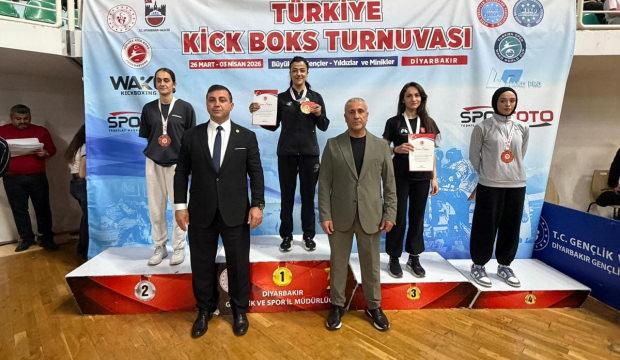 Bağcılar Belediyesi personeli, Kick Boks&rsquo;ta T&uuml;rkiye şampiyonu oldu