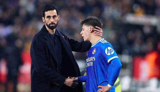 Alvaro Arbeloa'ya b&uuml;y&uuml;k şok! Arda G&uuml;ler tercihi başını yaktı