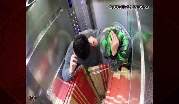 Asans&ouml;r ağır y&uuml;ke dayanamayıp yere &ccedil;akıldı! Korku dolu anlar kamerada