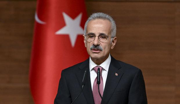 Bakan Uraloğlu: T&uuml;rk sahipli 2 gemi H&uuml;rm&uuml;z Boğazı&rsquo;ndan ge&ccedil;ti